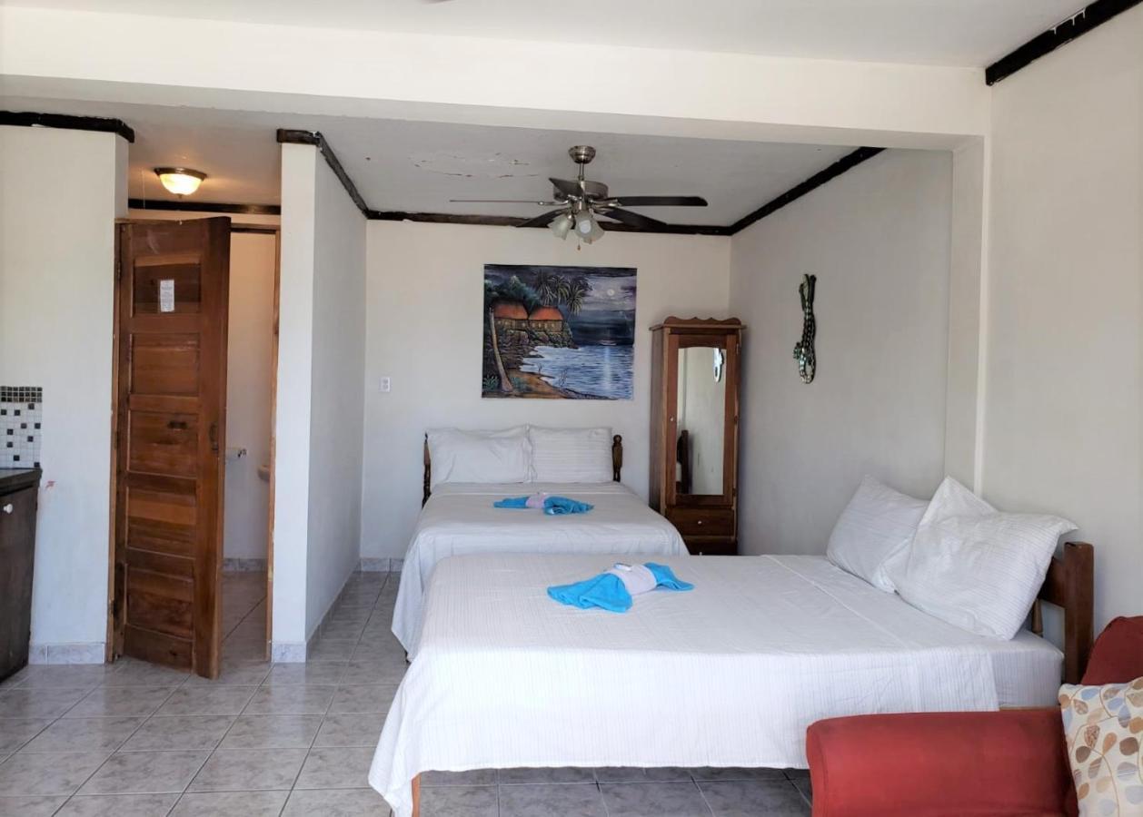 Beach Side Condos Caye Caulker By Ccvh מראה חיצוני תמונה