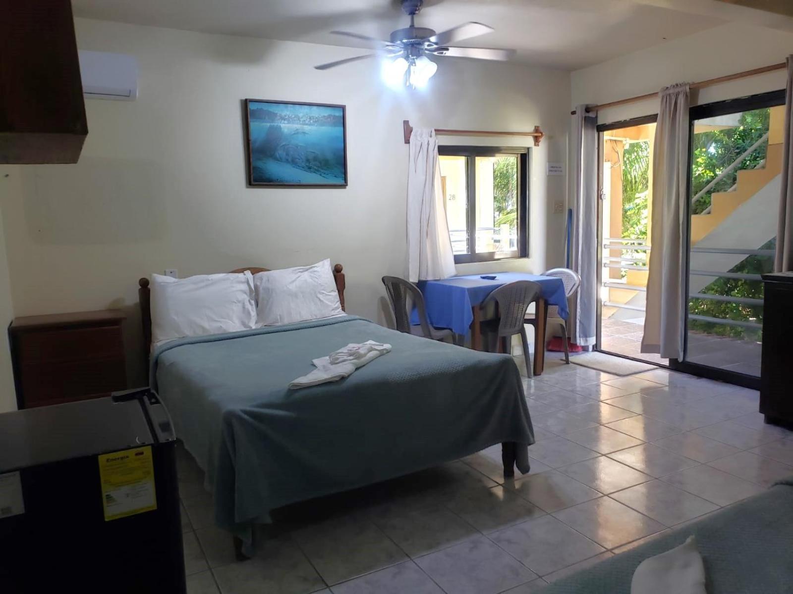 Beach Side Condos Caye Caulker By Ccvh מראה חיצוני תמונה