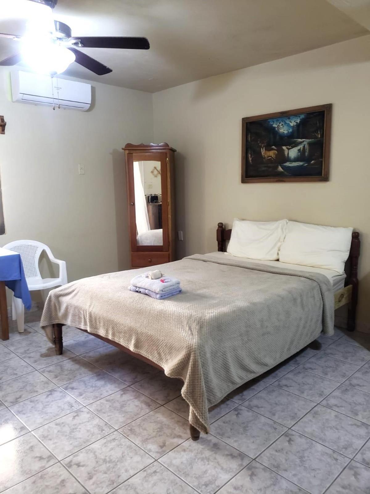 Beach Side Condos Caye Caulker By Ccvh מראה חיצוני תמונה