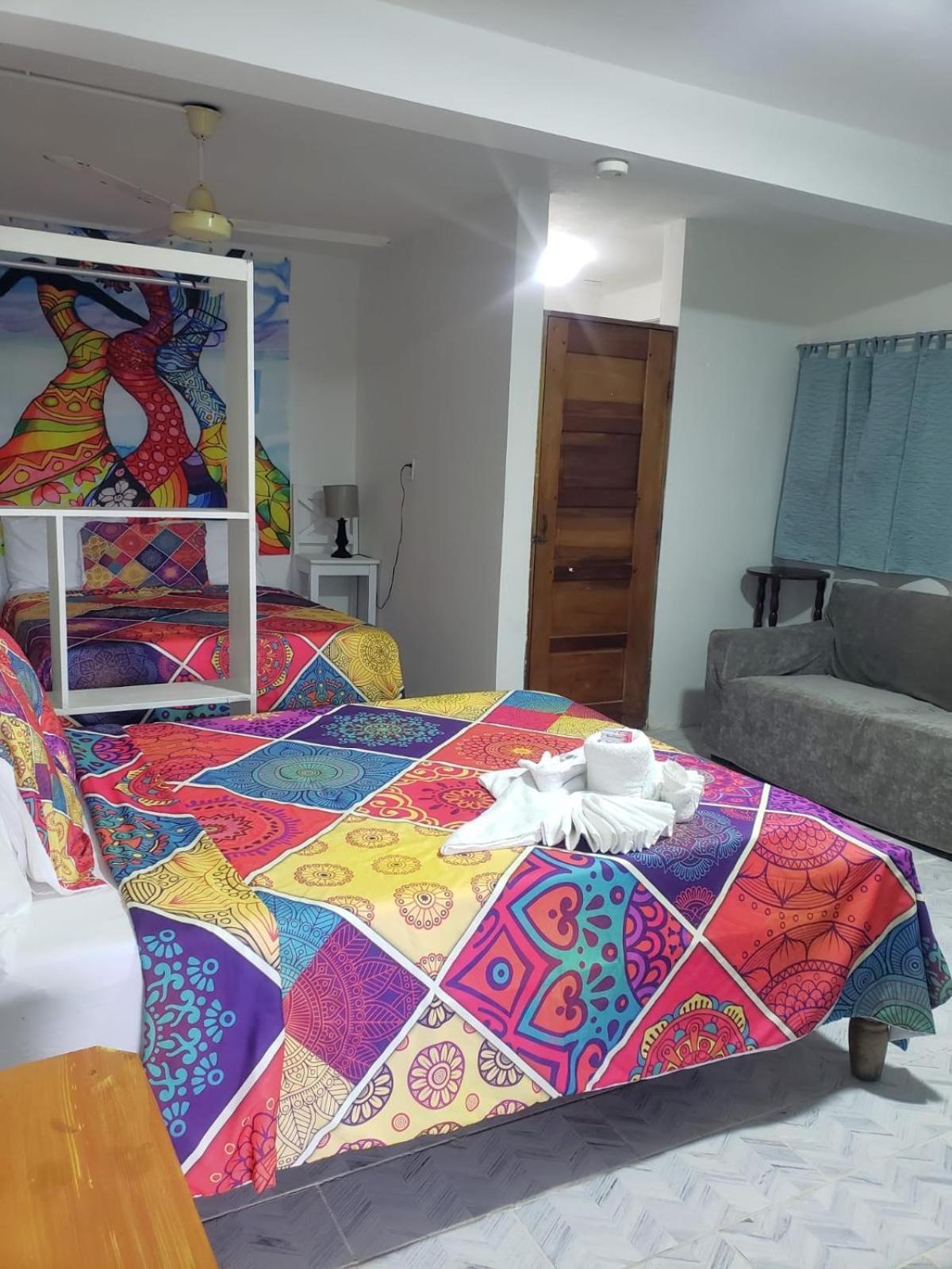 Beach Side Condos Caye Caulker By Ccvh מראה חיצוני תמונה